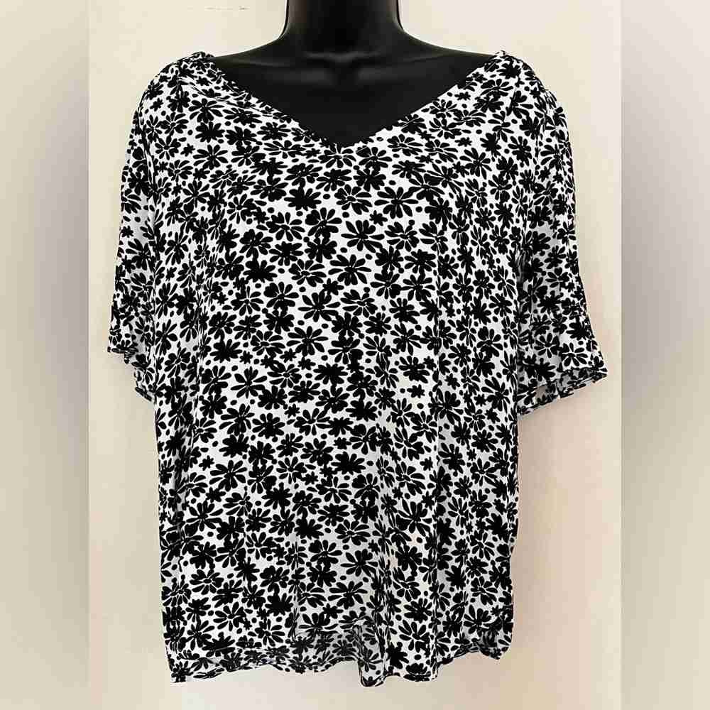 Floral Black and White Women's Top